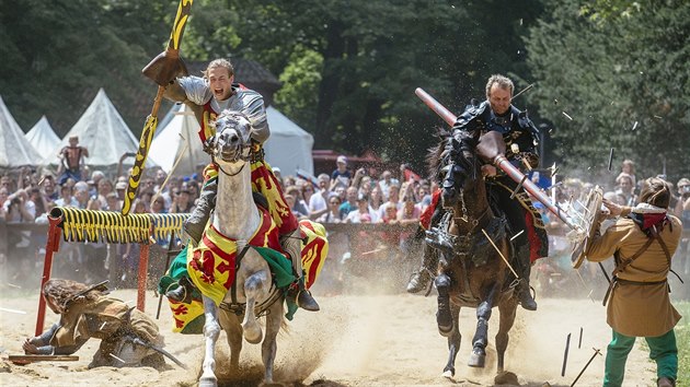 Na Praskm hrad se konaly rytsk slavnosti. (9. ervence 2016)