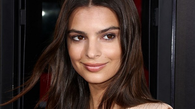 Emily Ratajkowski na premie filmu We Are Your Friends (2016)