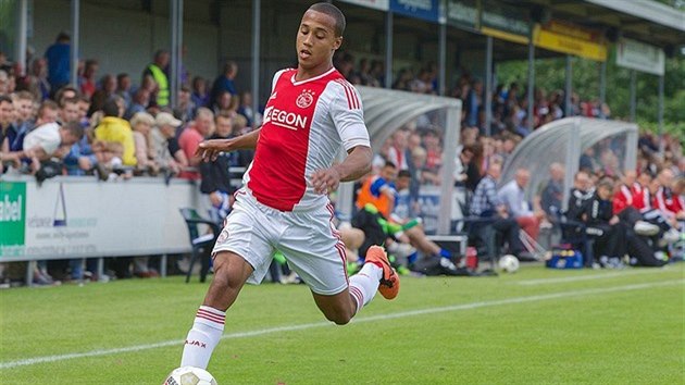 Nizozemsk fotbalov tonk Gino van Kessel jet v dresu Ajaxu Amsterdam