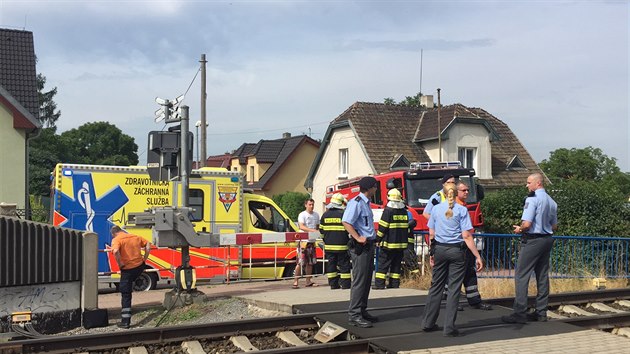 V pondl dopoledne srazil vlak chodce na pechodu pes eleznin tra v Kolovratech u Prahy (11.7.2016)