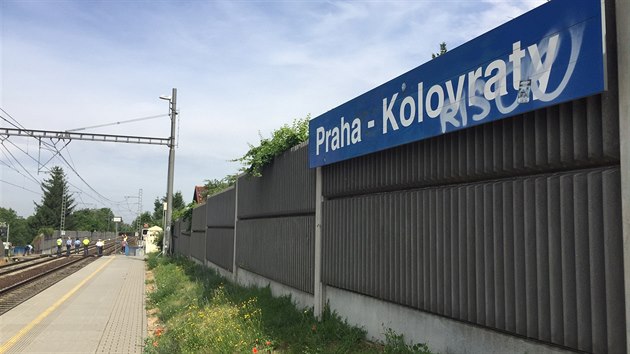 V pondl dopoledne srazil vlak chodce na pechodu pes eleznin tra v Kolovratech u Prahy (11.7.2016)