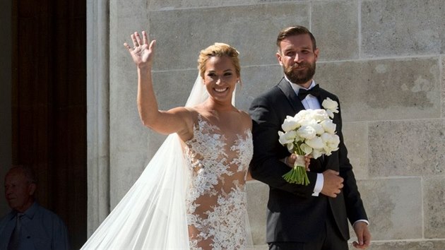 Dominika Cibulkov je vdanou pan. Po sedmi letech vztahu si vzala ptele Michala Navaru (2016).