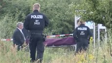 Německá policie u vlaku, kde útočil mladý Afghánec sekerou. (19.7.2016) Německá policie u vlaku, kde útočil mladý Afghánec sekerou. (19.7.2016)
