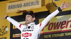 Holanan Tom Dumoulin se raduje z vítzství v deváté etap Tour de France.