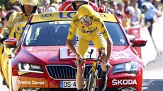 Chris Froome na trati asovky ve tinácté etap Tour de France.