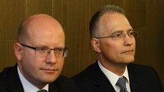 Premiér Sobotka na jednání bezpečnostního výboru Sněmovny navrhl na nového šéfa... Premiér Sobotka na jednání bezpečnostního výboru Sněmovny navrhl na nového šéfa...