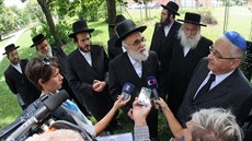 Na bývalý idovský hbitov v Prostjov pijeli rabíni z celého svta, aby...
