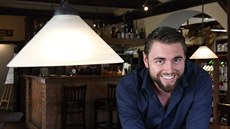 Ivo Konečný studoval v Austrálii tři roky hotelnictví na vysoké škole. K oboru... Ivo Konečný studoval v Austrálii tři roky hotelnictví na vysoké škole. K oboru...