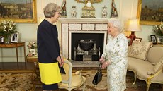 Theresa Mayová a britská královna Albta II. v Buckinghamském paláci (Londýn,...