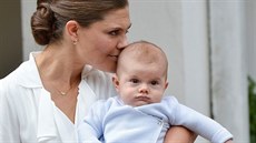 védská korunní princezna Victoria a její syn princ Oscar (Borgholm, 14....