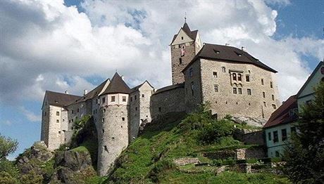 Na hrad Lokti byl Karel IV. vznn coby batole, ale hrad si v dosplosti...
