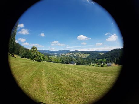 Fisheye objektiv na smartphonu Samsung Galaxy S7