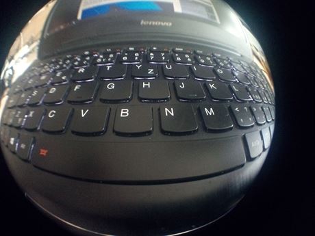 Fisheye objektiv na smartphonu Vodafone Smart ultra 7