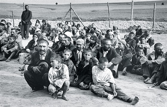 Skupina Rom ve vyhlazovacím táboe Belzec na východ Polska (1942)
