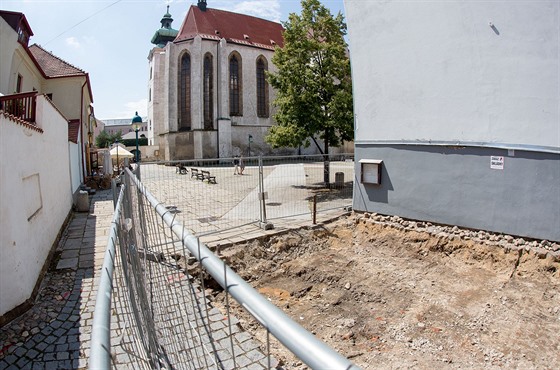 V historickém centru Budjovic schovají kontejnery pod zem.