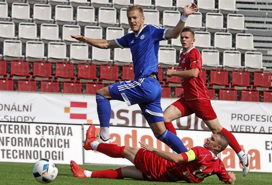 Jakub Plek uniká soupem - ilustraní foto