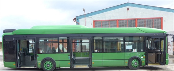 V Kromíi nejprve cestující loni v lét autobusy na CNG otestovali, pak radnice dva vozy poídila.