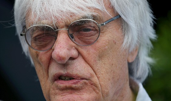 Bernie Ecclestone po 43 letech ve formuli 1 skonil.