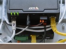 Detail kamerov jednotky Axis F41 uvnit poutnho boxu