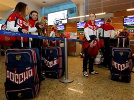 NA LETITI. Ruské házenkáky se chystají k odletu na olympiádu do Ria.