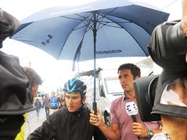 Mu, na jeho kole Chris Froome dokonil zvod. Geraint Thomas za clem 19....