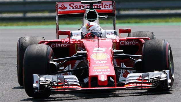 Sebastian Vettel pi nedln Velk cen Maarska.