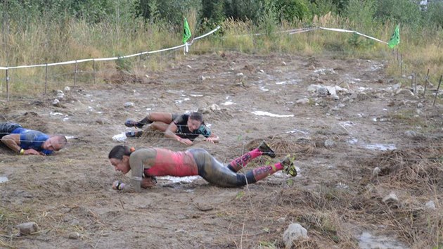 Zuzana Kocumov pi jednom z extrmnch pekkovch zvod Spartan Race.