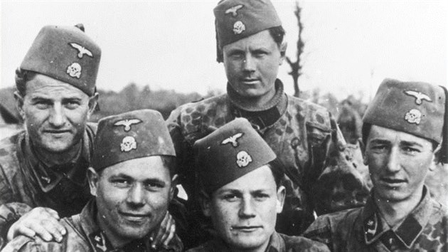 Pslunci divize Handschar, rok 1943