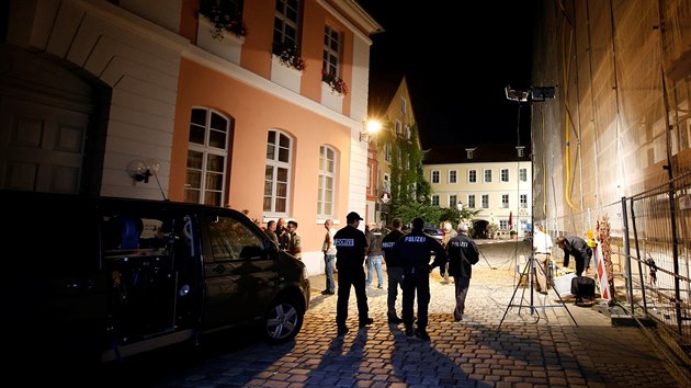 V bavorskm Ansbachu se odplil nespn adatel o azyl ze Srie, zranil nejmn 12 lid (25. ervence 2016)
