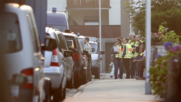 Policie ped bytem tonka z bavorskm Ansbachu (25. ervence 2016)