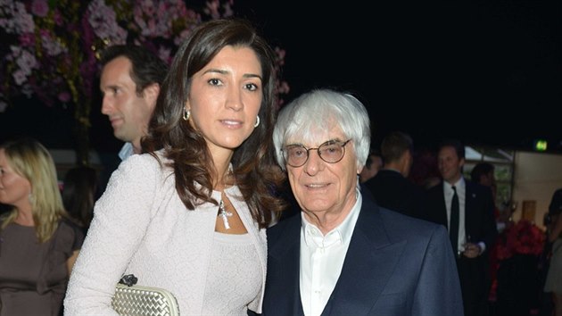 Fabiana Flosi a Bernie Ecclestone (Londn, 4. ervence 2012)