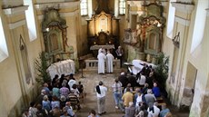 Mše v kostele sv. Anny v Paliči, který obnovuje spolek Život na Dyleň. Mše v kostele sv. Anny v Paliči, který obnovuje spolek Život na Dyleň.