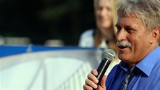 Jacek Pribáň s Jarmilou Kratochvílovou na Velké ceně Chebu. Jacek Pribáň s Jarmilou Kratochvílovou na Velké ceně Chebu.
