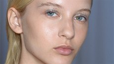 Rozjasněná pleť na přehlídce Delpozo, jaro - léto 2016 Rozjasněná pleť na přehlídce Delpozo, jaro - léto 2016