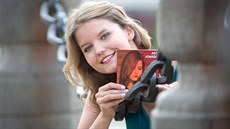 Jihočeská písničkářka Adéla Jonášová vydává své debutové album s názvem... Jihočeská písničkářka Adéla Jonášová vydává své debutové album s názvem...