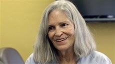 Leslie Van Houtenová si odpykává doživotní trest. Podílela se na vraždách sekty... Leslie Van Houtenová si odpykává doživotní trest. Podílela se na vraždách sekty...