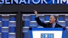 Tim Kaine bhem svého projevu na sjezdu demokrat ve Filadelfii (28. ervence...