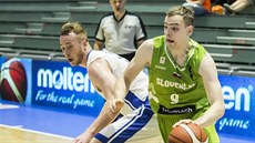 Český juniorský reprezentant Šimon Puršl (vlevo) marně stíhá Sandiho Grubeliče... Český juniorský reprezentant Šimon Puršl (vlevo) marně stíhá Sandiho Grubeliče...