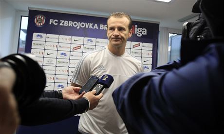 Rozhodí Pavel Královec vysvtluje, pro odloil zápas Brno vs. Slavia.