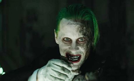 Jared Leto jako Joker ve filmu Sebevraedný oddíl