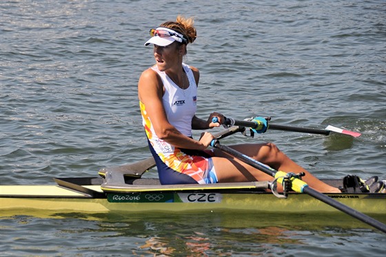 Skifaka Miroslava Topinková Knapková pi rozjíce na olympijských hrách v...