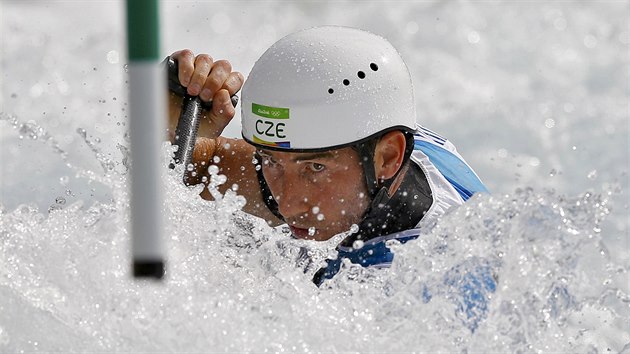 esk vodn slalom Vtzslav Gebas v olympijskm zvod kano C1. (7. srpna 2016)