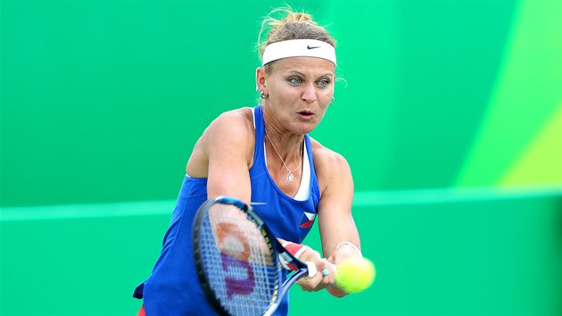 esk tenistka Lucie afov odstoupila z utkn po prvnm setu s Belgiankou...