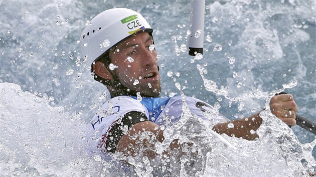 Kanoista Vtzslav Gebas vybojoval ve finle olympijskho zvodu ve vodnm slalomu tvrt msto. (9. srpna 2016)