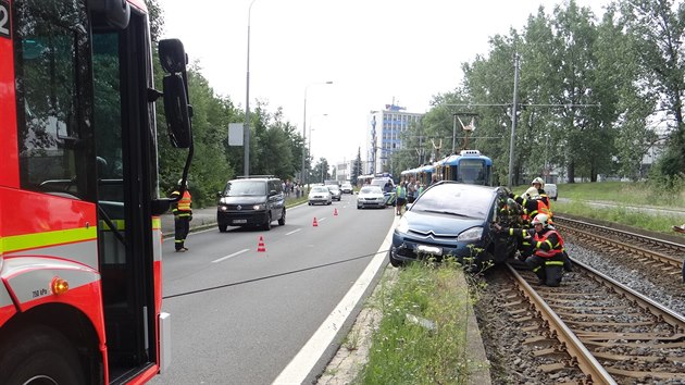 idika na ticet minut zastavila tramvajovou dopravu v sti Ostravy.