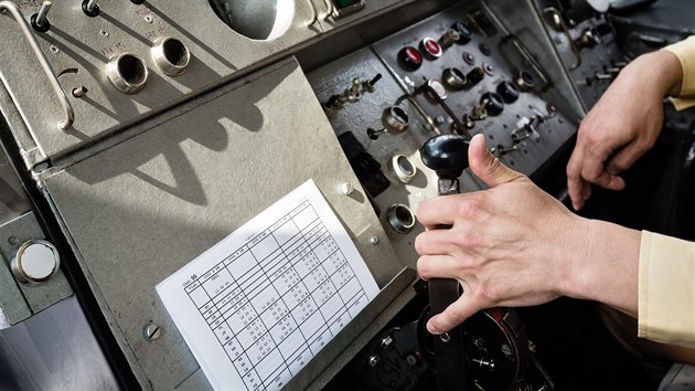 K výročí zahájení provozu na trase metra A vypravil Dopravní podnik hl.m. Prahy speciální historickou soupravou metra 81-71