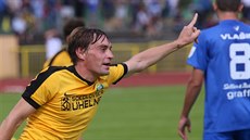 Sokolovský Zbyněk Vondráček se raduje z gólu v utkání proti Vlašimi Sokolovský Zbyněk Vondráček se raduje z gólu v utkání proti Vlašimi