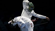 Jiří Beran (v předklonu) prohrál v úvodním kole olympijského turnaje v šermu... Jiří Beran (v předklonu) prohrál v úvodním kole olympijského turnaje v šermu...