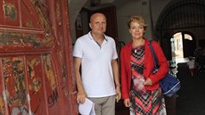 Nové majitele Veliše Zdeňka a Vlastu Ulrichovi budova zaujala svým ... Nové majitele Veliše Zdeňka a Vlastu Ulrichovi budova zaujala svým ...