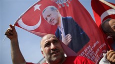 Istanbul zaplnily statisíce píznivc Erdogana (7. srpen 2016)